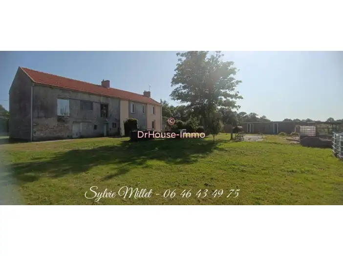 Maison 6 pièces de 140 m² - Saint-Père-en-Retz (44320)