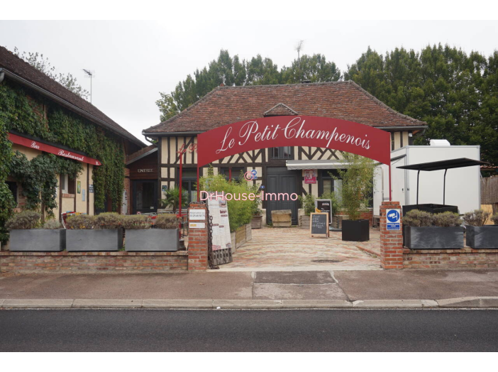 Commerce de 166m² - 5 pièces