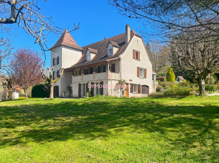 Maison de 285m² - 8 pièces