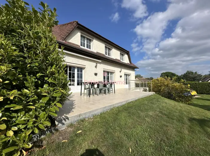 Maison 6 pièces de 152 m² - Flins-Neuve-Église (78790)