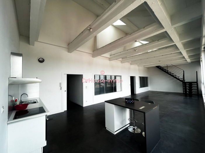 Loft / Atelier de 105m² - 3 pièces