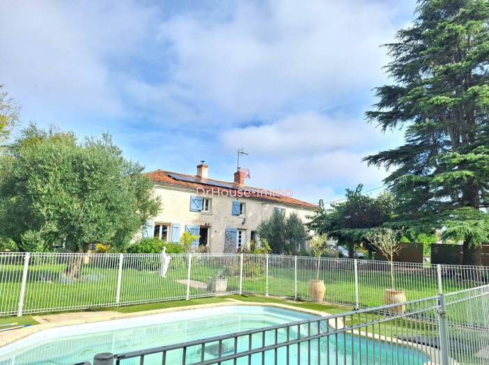 Maison de 201m² - 7 pièces