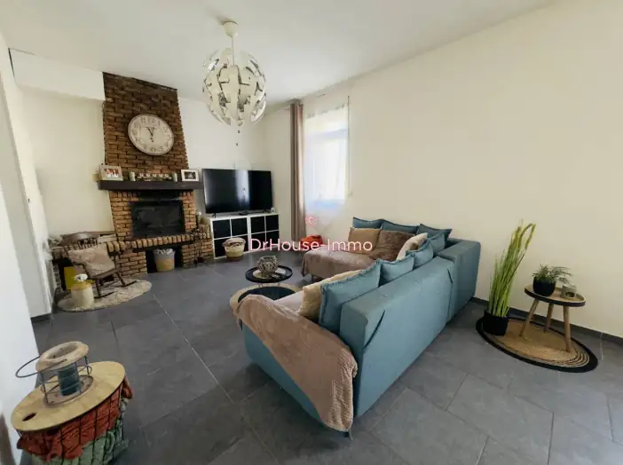 Maison 6 pièces de 168 m² - Calonne-Ricouart (62470)