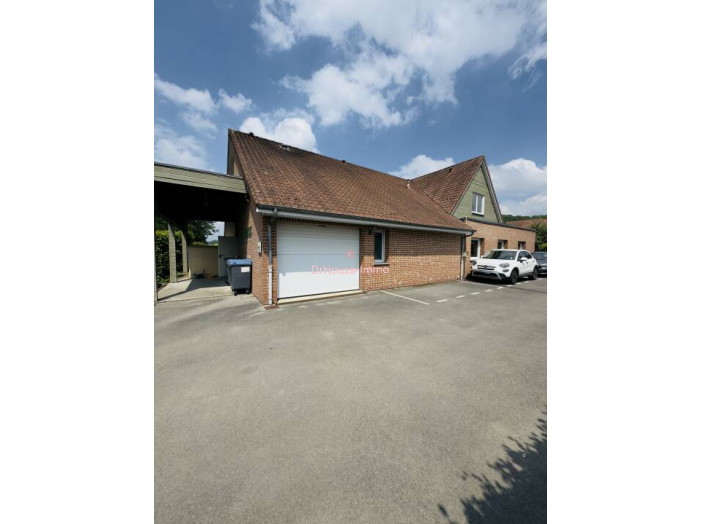 Immeuble commercial de 313m²