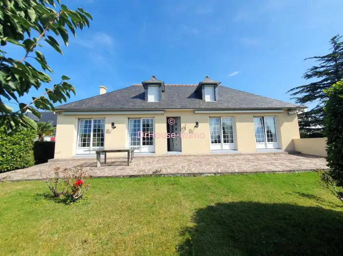 Maison 6 pièces de 118 m² - Cancale (35260)