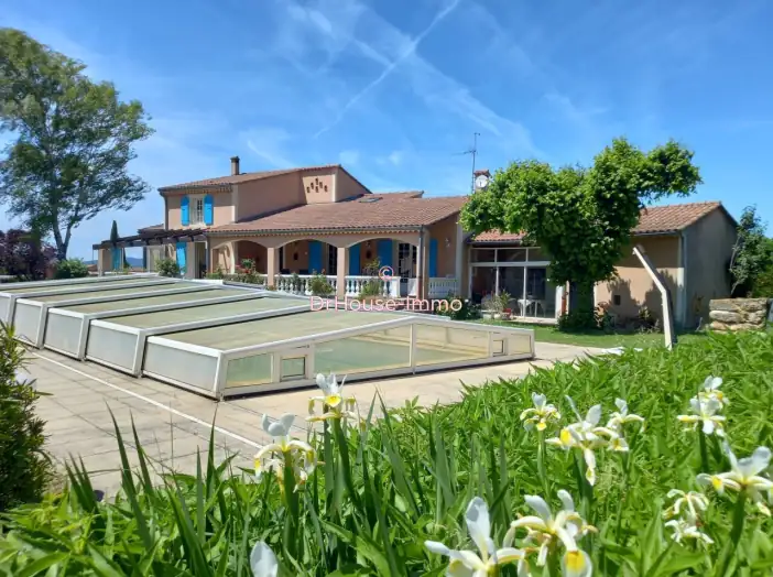 Maison 6 pièces de 140 m² - Charols (26450)