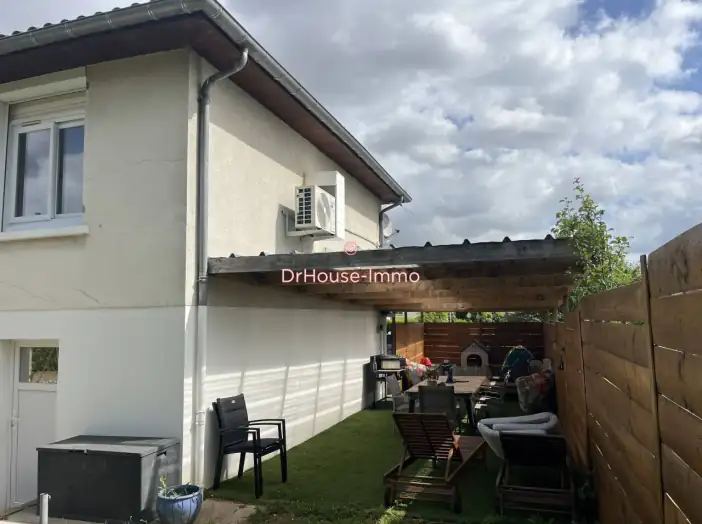 Maison 7 pièces de 128 m² - Poitiers (86000)