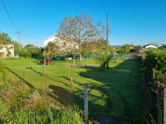 Terrain de 774m²