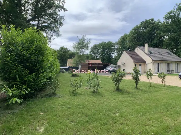 Maison 6 pièces de 118 m² - Saint-Firmin-des-Bois (45220)