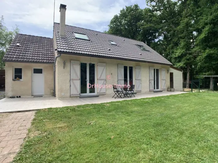 Maison 6 pièces de 118 m² - Saint-Firmin-des-Bois (45220)