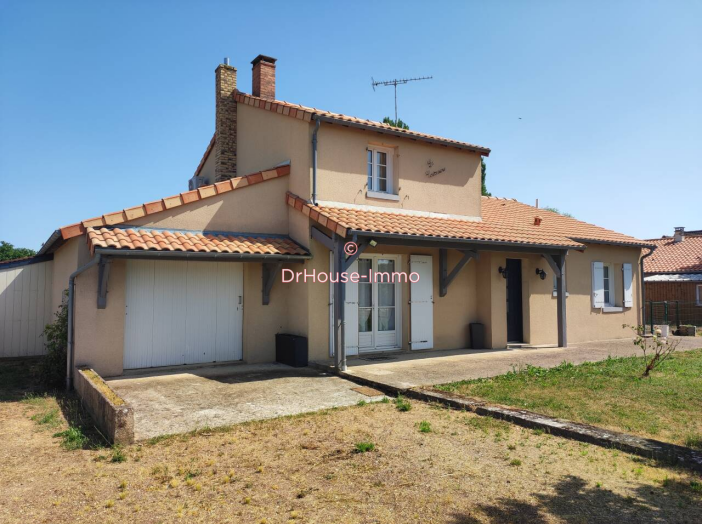 Maison de 234m² - 6 pièces
