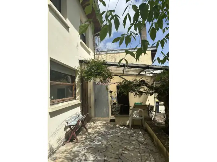 Maison 10 pièces de 200 m² - Castelnau-de-Médoc (33480)