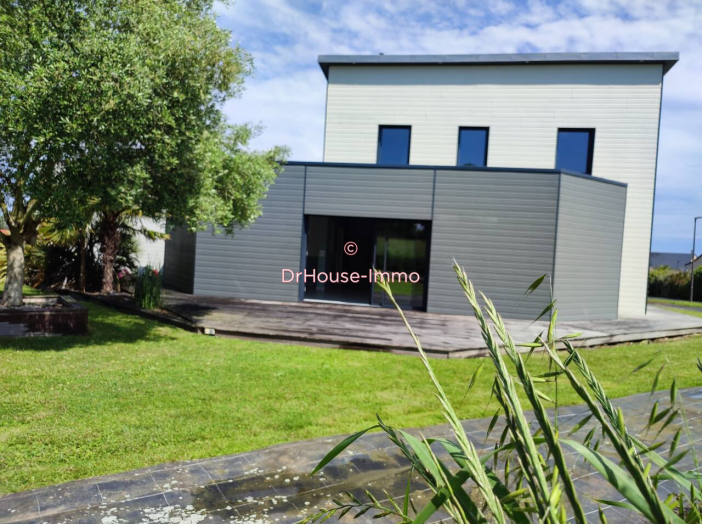 Maison de 177m² - 6 pièces