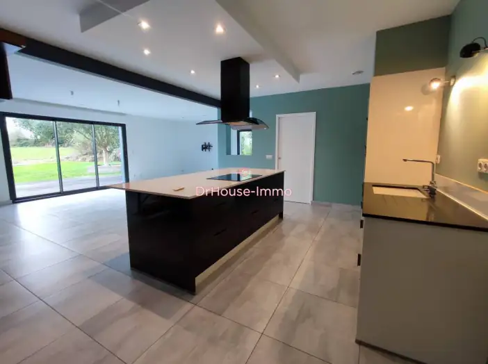 Maison 6 pièces de 177 m² - Rucqueville (14480)