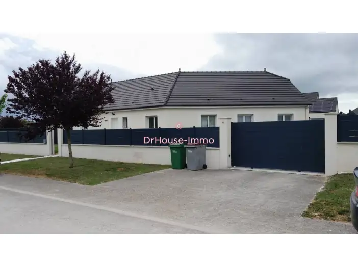 Maison 7 pièces de 143 m² - Lavau (10150)