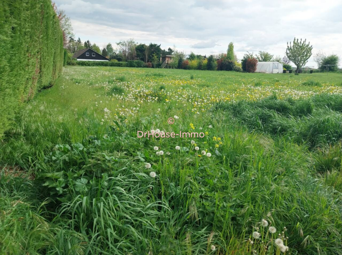 Terrain de 874m²