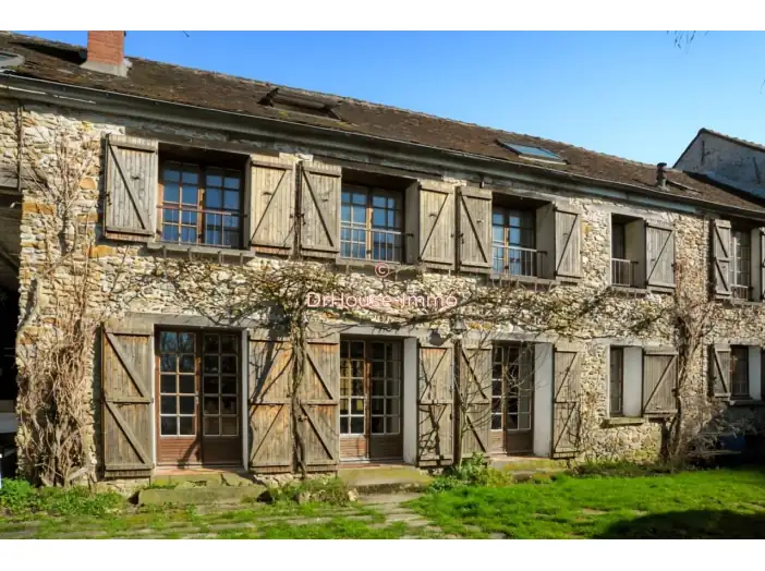 Maison 12 pièces de 296 m² - Bussy-Saint-Georges (77600)