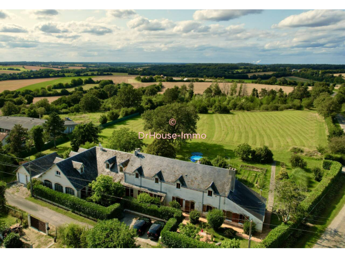 Maison de 575m² - 16 pièces