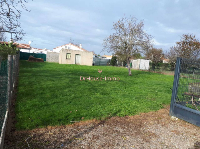 Terrain de 591m²