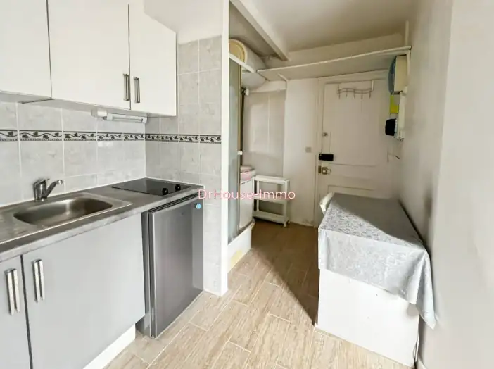 Appartement 1 pièce de 9 m² - Paris (75005)