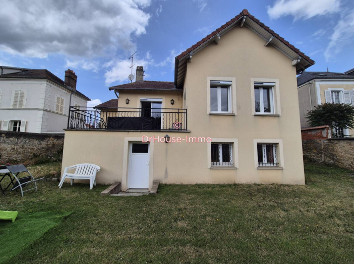 Maison de 202m² - 8 pièces