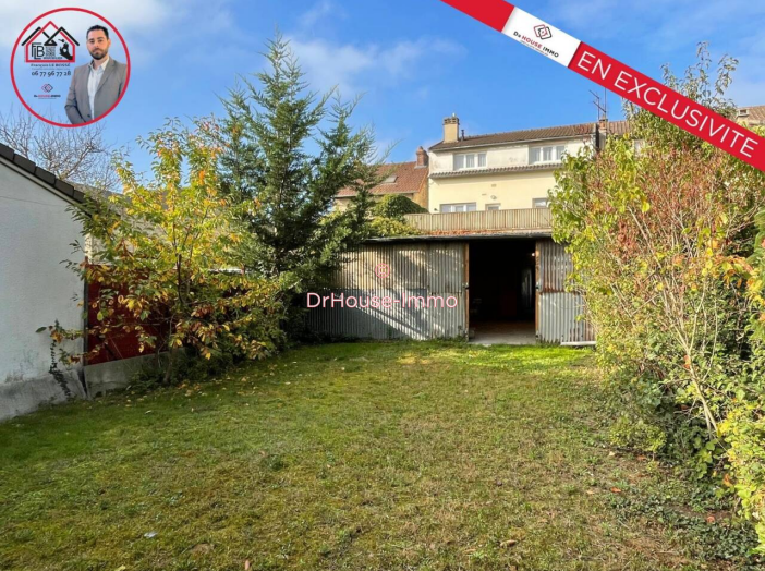 Immeuble 7 pièces de 117 m² - Gargenville (78440)