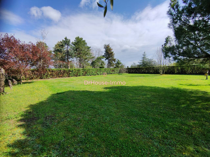 Terrain de 664m²