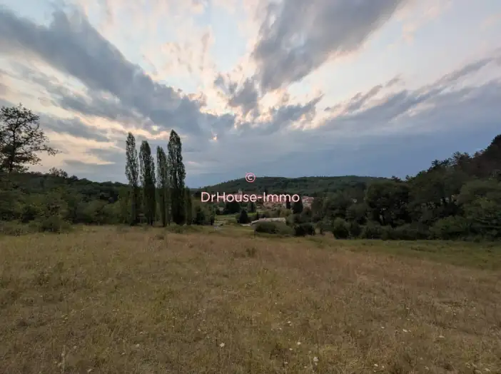 Terrain de 4 690 m² - Saint-Cernin-de-l'Herm (24550)