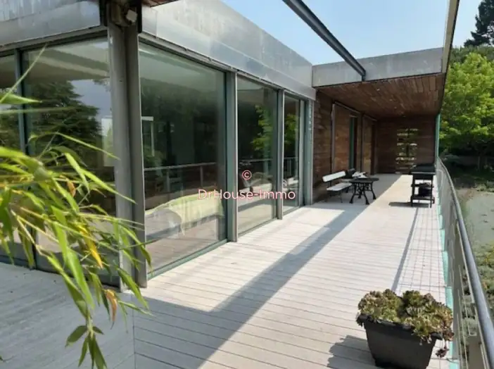 Maison 6 pièces de 209 m² - Chauvigny (86300)