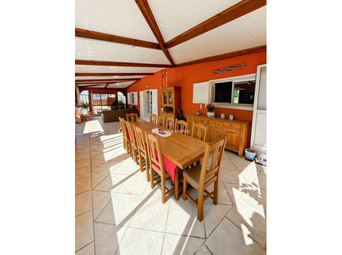 Maison de 217m² - 9 pièces