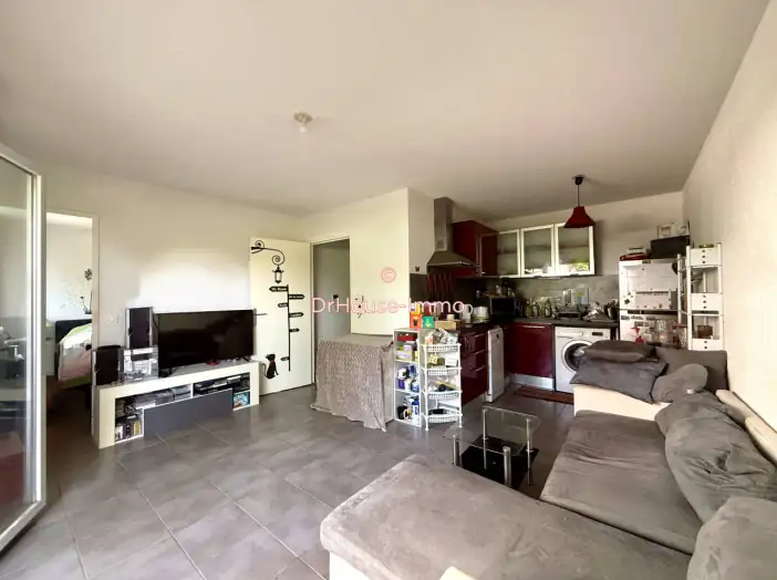 Appartement 2 pièces de 40 m² - Nice (06200)