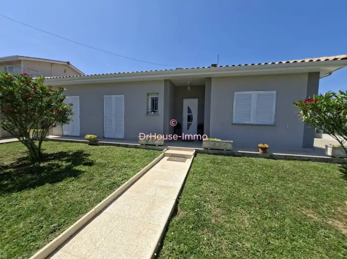 Maison 5 pièces de 98 m² - Sainte-Eulalie (33560)