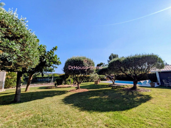 Maison 5 pièces de 137 m² - Saint-Julien-les-Rosiers (30340)