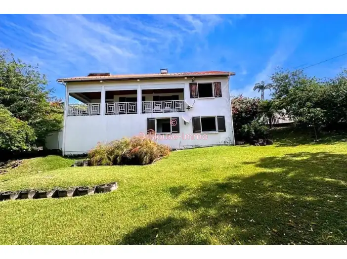 Maison 6 pièces de 250 m² - Case-Pilote (97222)
