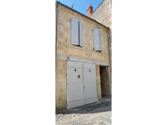 Immeuble 4 pièces de 68 m² - Fontenay-le-Comte (85200)