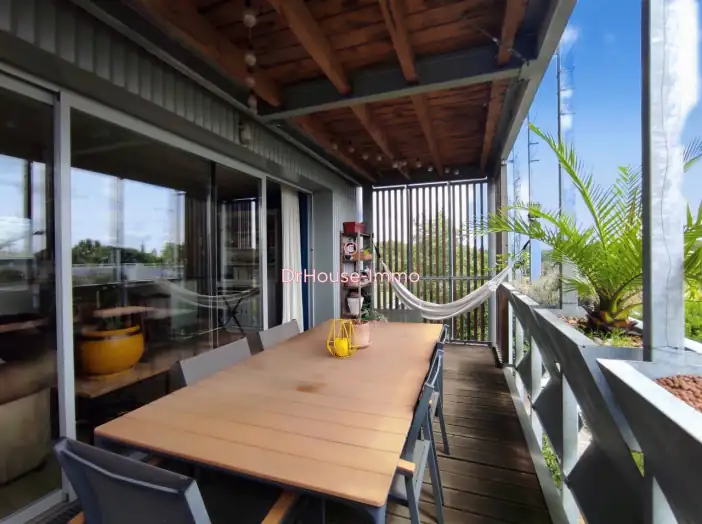 Appartement 4 pièces de 77 m² - Bègles (33130)