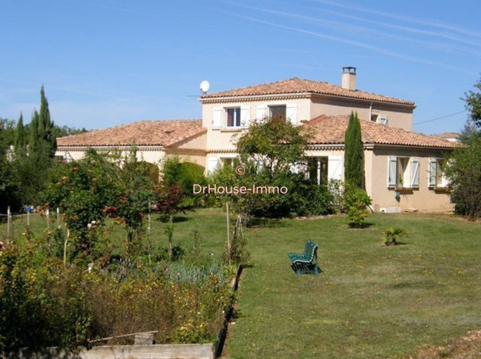 Maison de 200m² - 8 pièces