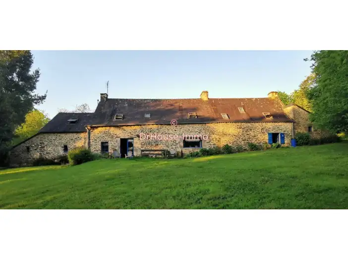 Maison 11 pièces de 206 m² - Redon (35600)