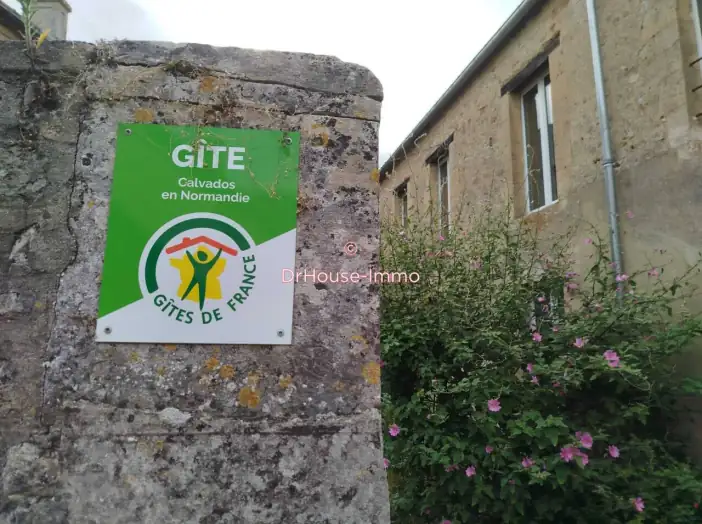 Maison 8 pièces de 155 m² - Vaucelles (14400)