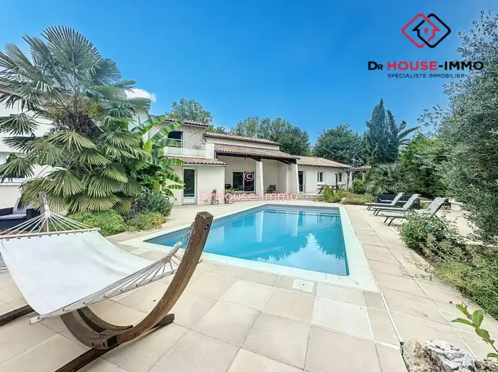 Maison 6 pièces de 177 m² - Cornille (24750)