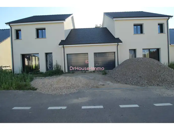 Maison 5 pièces de 224 m² - Saint-Jacques-sur-Darnétal (76160)