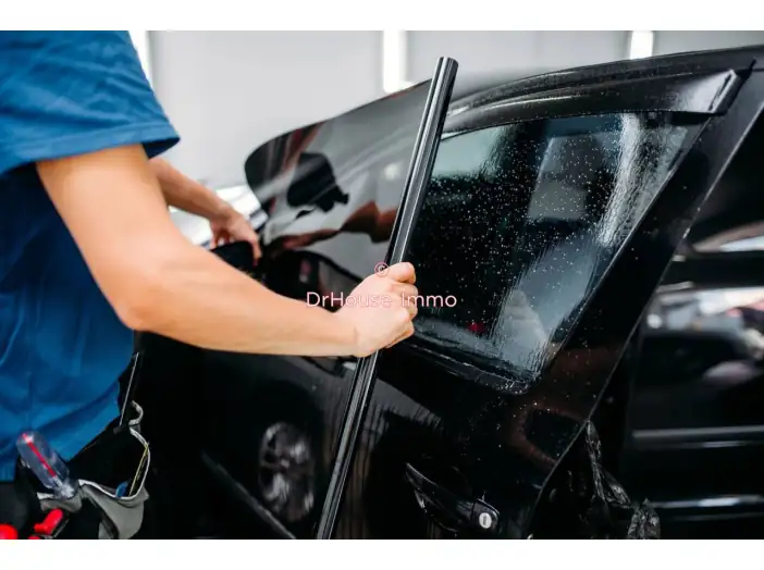 Commerce de 300 m² - Fontainebleau (77300)