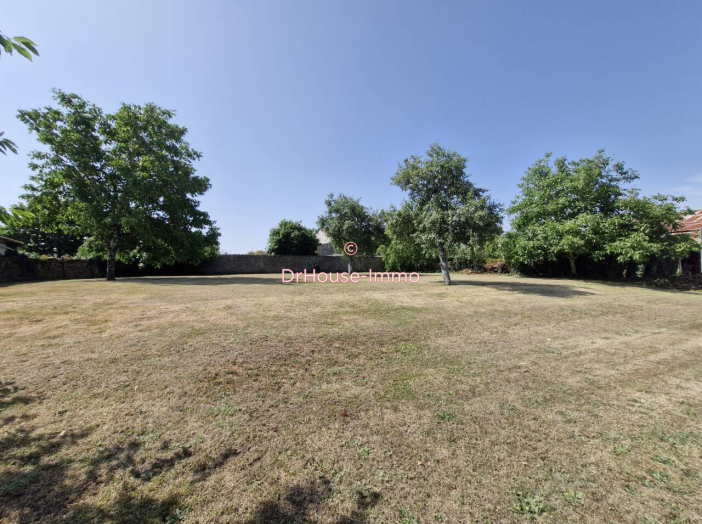 Terrain de 1587m²