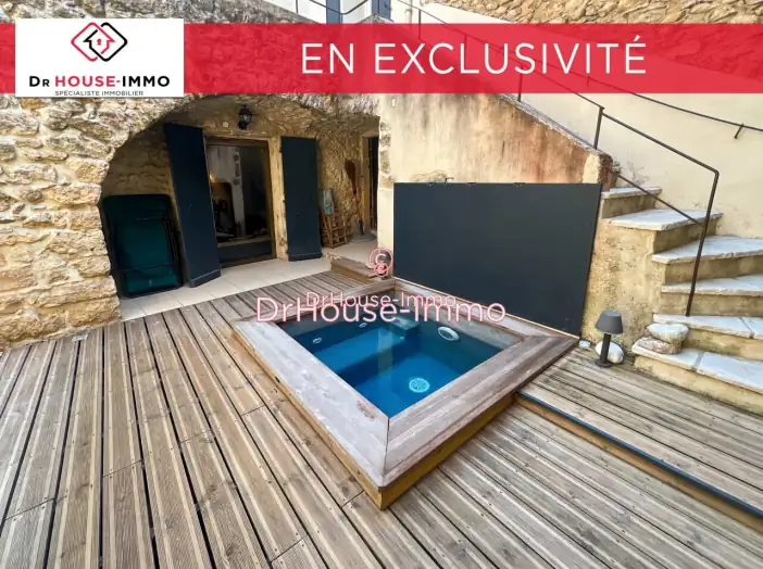 Maison 6 pièces de 175 m² - Sainte-Anastasie (30190)