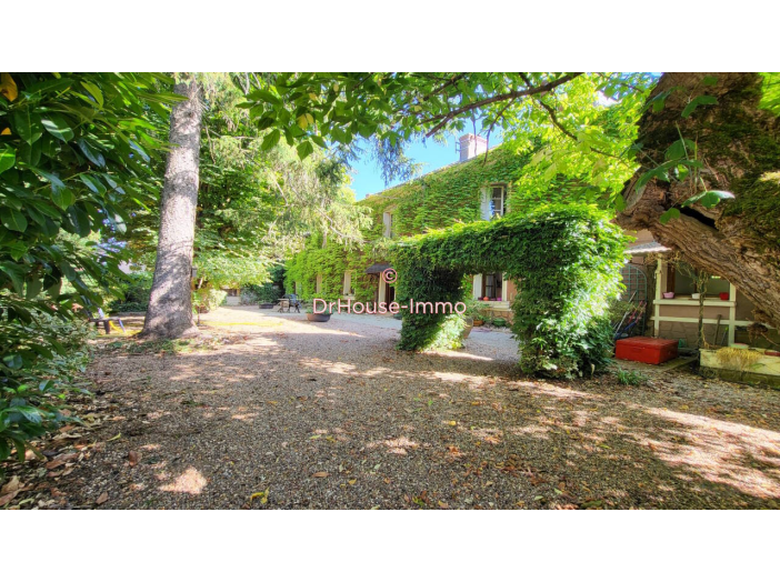 Maison de 250m² - 10 pièces