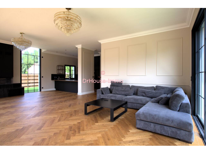 Maison de 215m² - 5 pièces