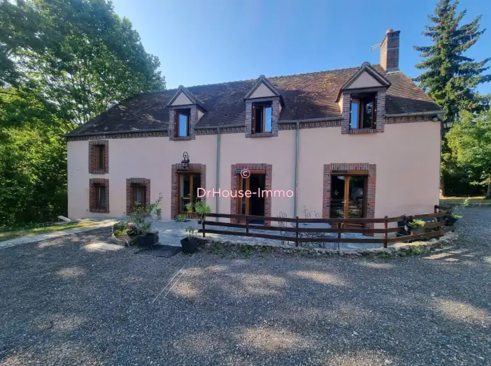 Maison 6 pièces de 152 m² - Montcresson (45700)