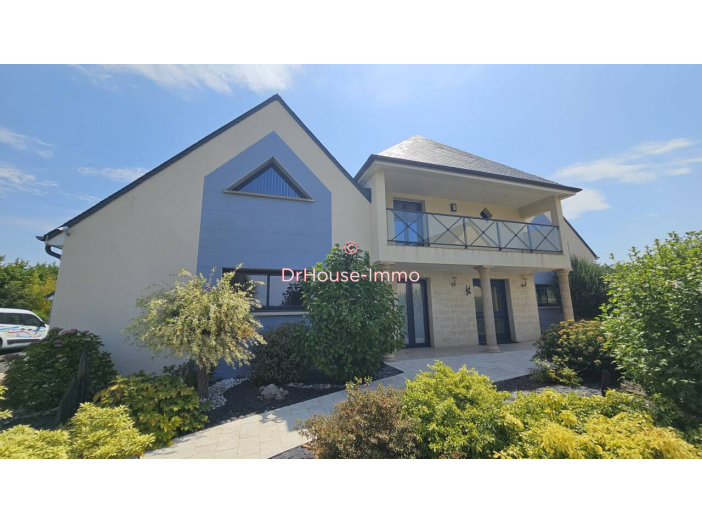 Maison de 272m² - 8 pièces