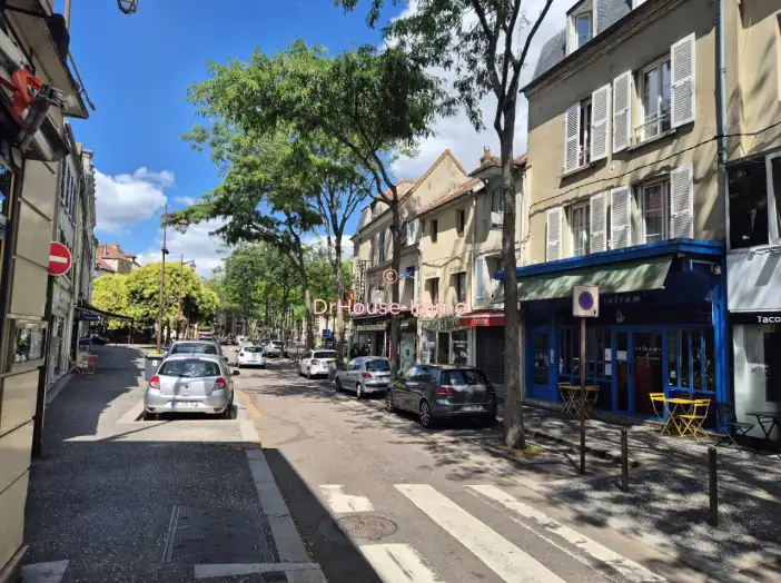 Immeuble 10 pièces de 133 m² - Mantes-la-Jolie (78200)