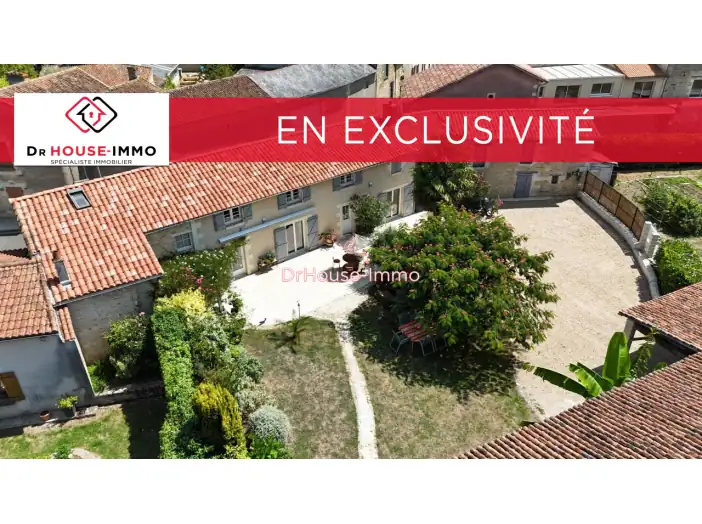 Maison 6 pièces de 169 m² - Angliers (86330)